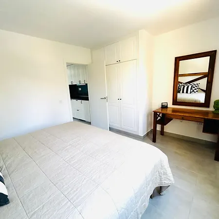 Casa De Leon קורלחו